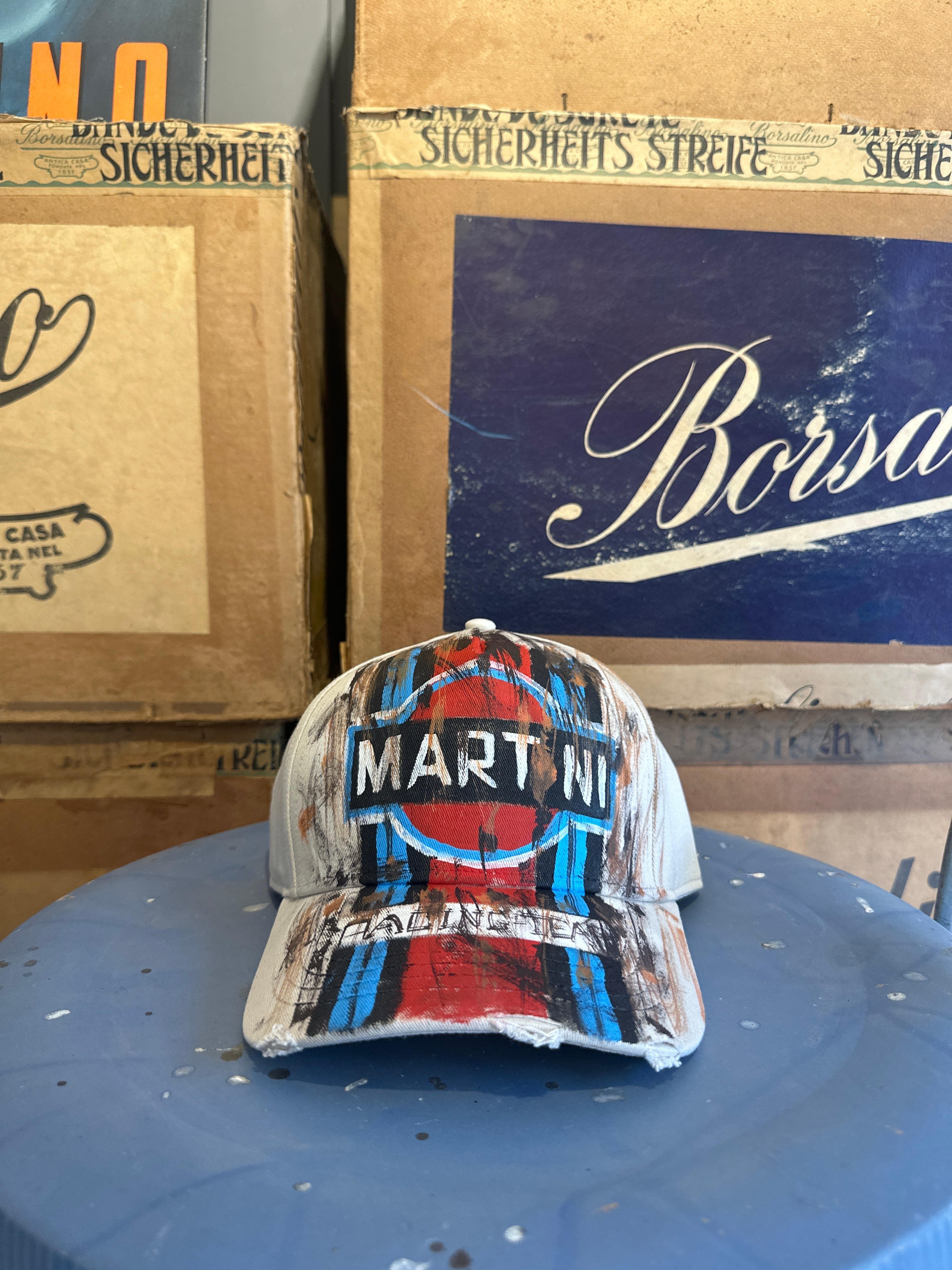Cappellino disegnato a mano - Martini