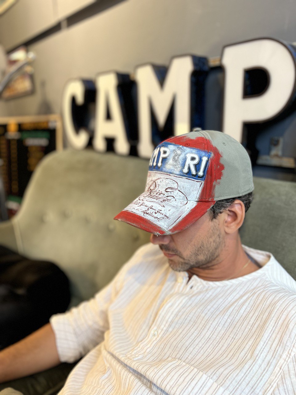 Cappellino disegnato a mano - Campari