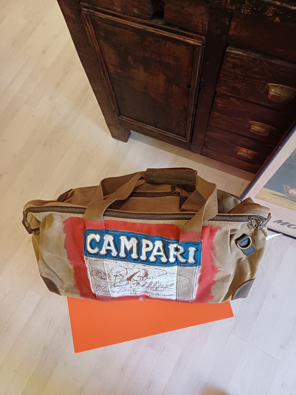 Borsone da viaggio dipinto a mano - Campari